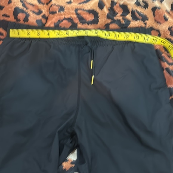 Black Zyia Joggers - Picture 5 of 5